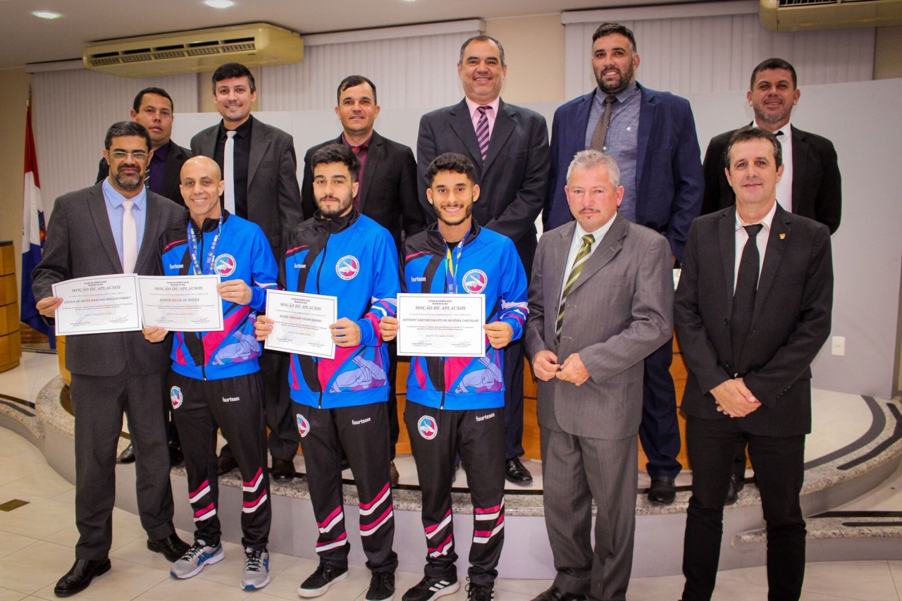 Vereadores de Iúna aprovam quatro projetos de Lei durante 26ª Sessão Ordinária do ano Vereadores de Iúna aprovam quatro projetos de Lei durante 26ª Sessão Ordinária do ano