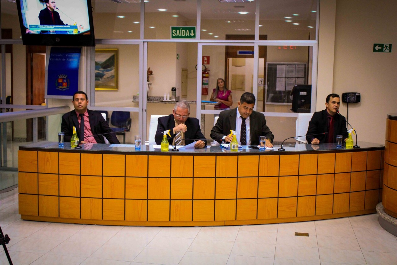 Vereadores aprovam revisão geral anual do Poder Legislativo Vereadores aprovam revisão geral anual do Poder Legislativo