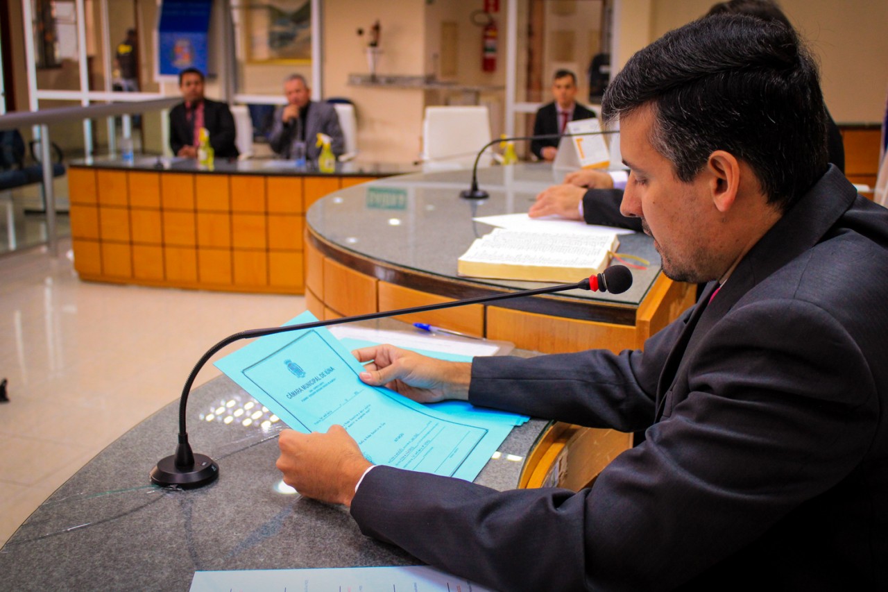 Vereadores aprovam projetos que alteram o Plano Plurianual e a Lei de Diretrizes Orçamentárias Vereadores aprovam projetos que alteram o Plano Plurianual e a Lei de Diretrizes Orçamentárias