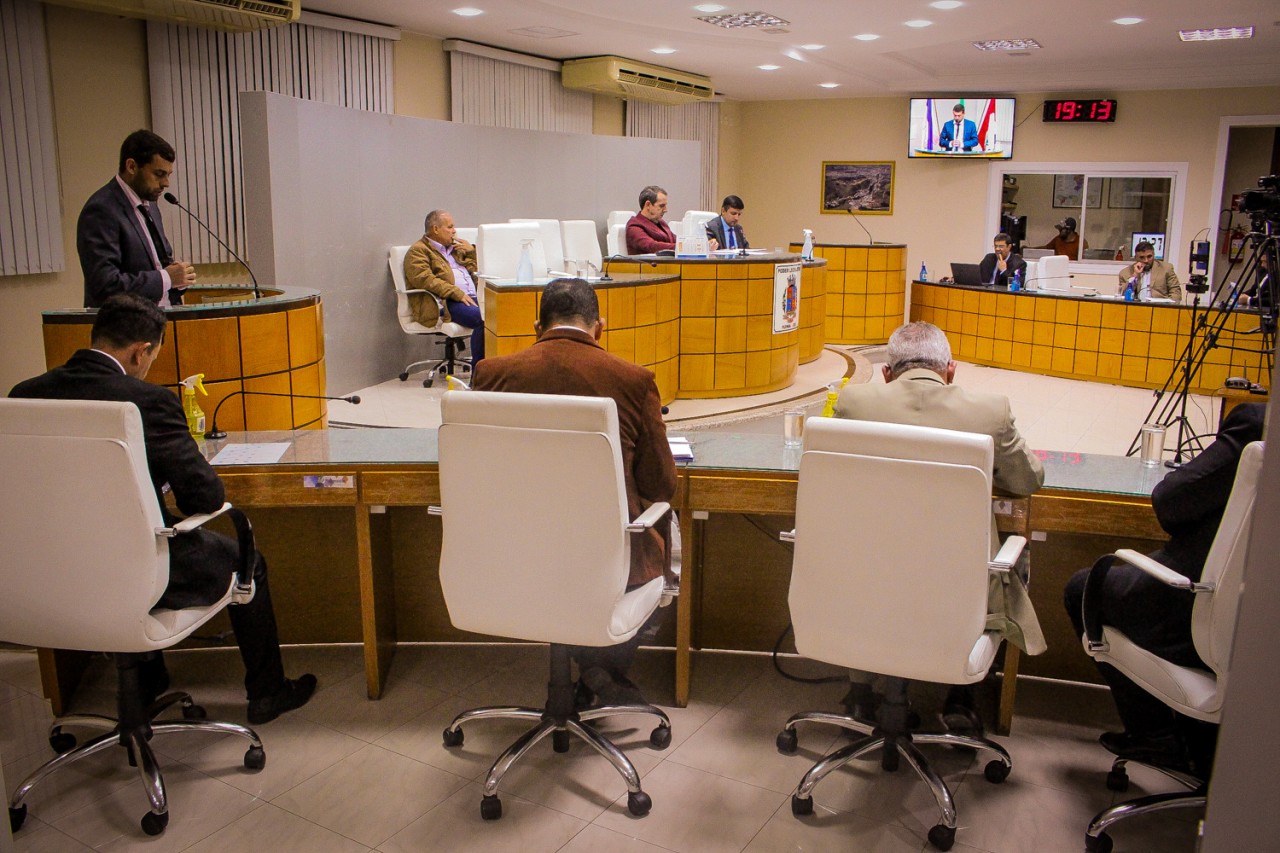 Vereadores aprovam projeto que concede área para construção de estação de esgoto Vereadores aprovam projeto que concede área para construção de estação de esgoto