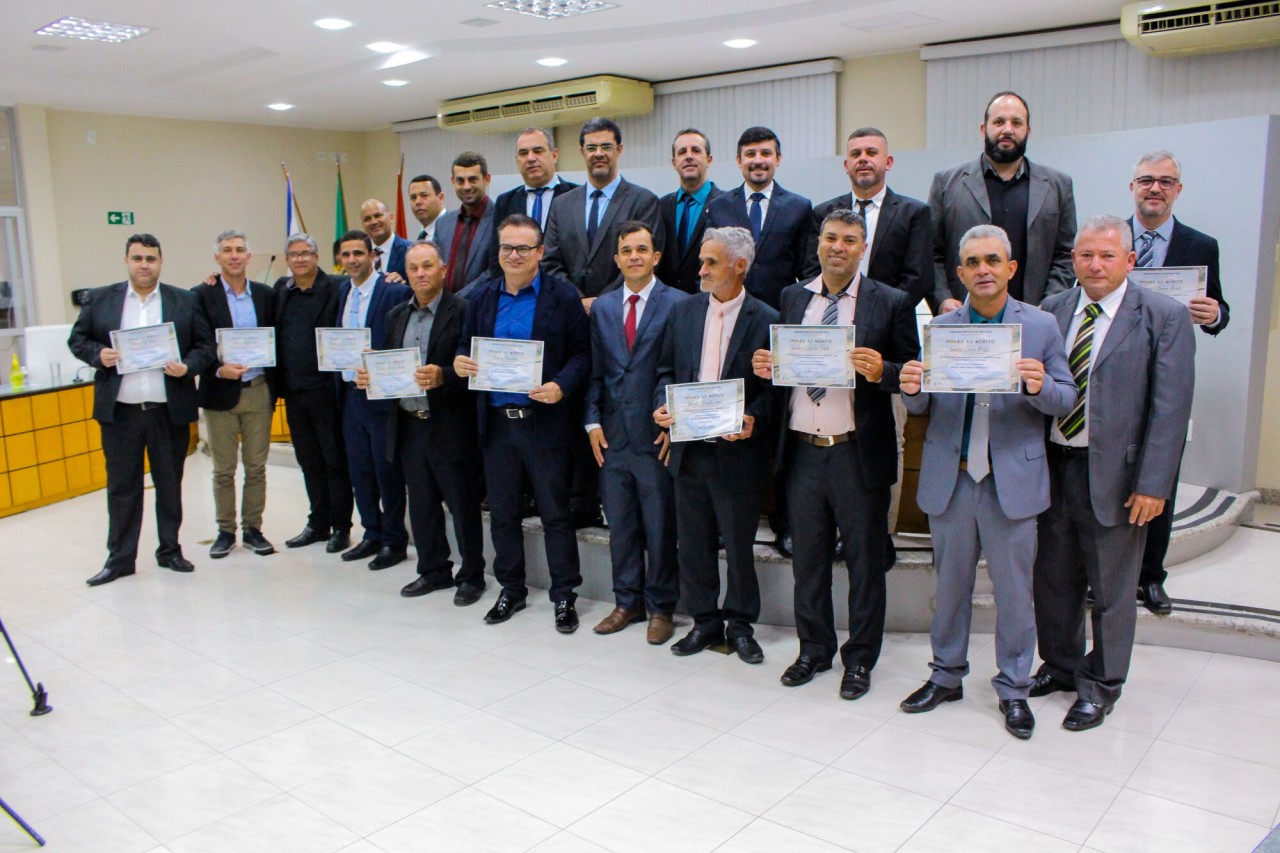 Representantes evangélicos são homenageados na Câmara Municipal Representantes evangélicos são homenageados na Câmara Municipal