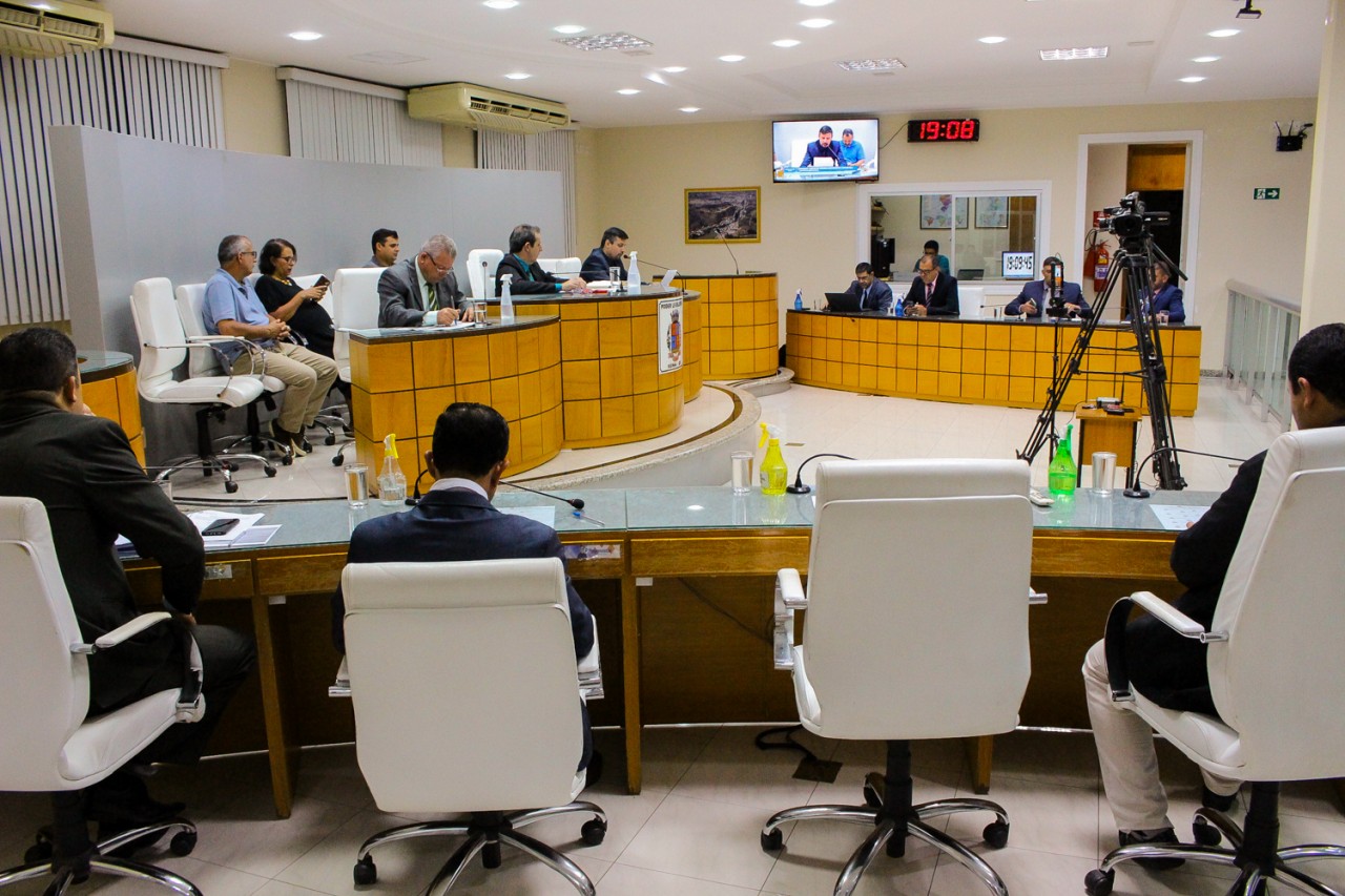 Vereadores aprovam nove importantes projetos durante 25ª Sessão Ordinária Vereadores aprovam nove importantes projetos durante 25ª Sessão Ordinária