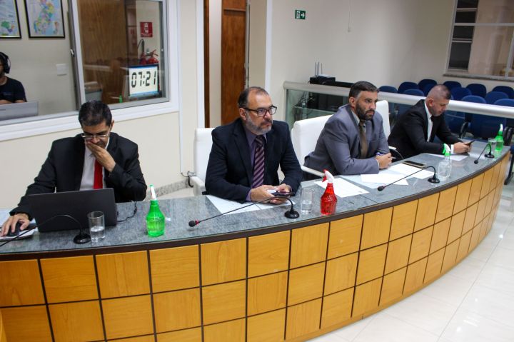 Câmara Municipal aprova reajuste na remuneração dos servidores públicos Câmara Municipal aprova reajuste na remuneração dos servidores públicos